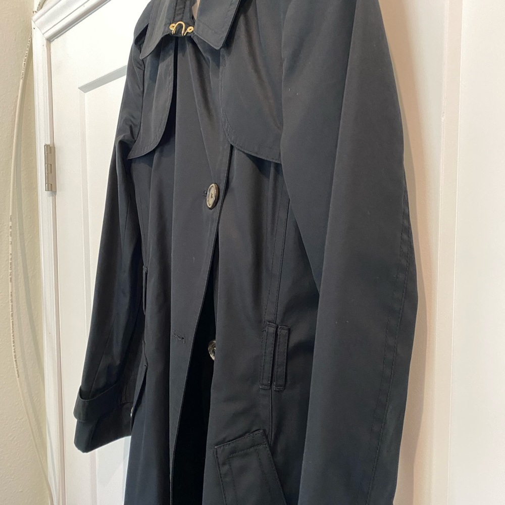 New without tags, Banana Republic Woman’s Black Classic Trench Coat with pockets - Picture 11 of 15